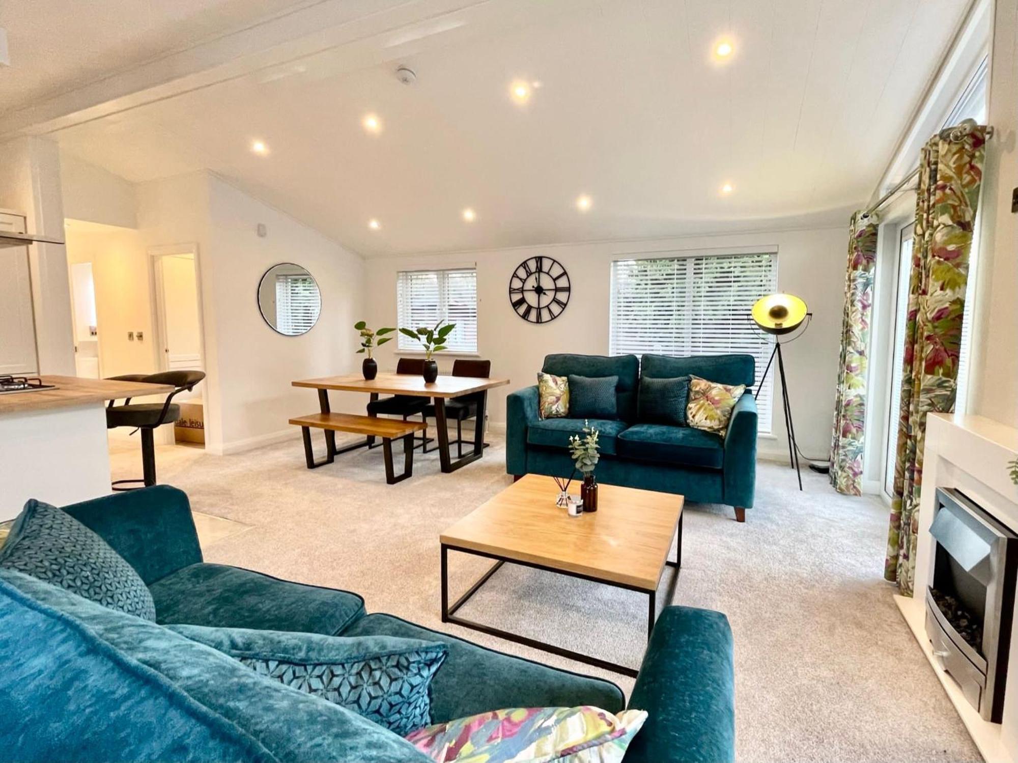 Thirlmere 4 Luxury Lodge At White Cross Bay ウィンダミア エクステリア 写真