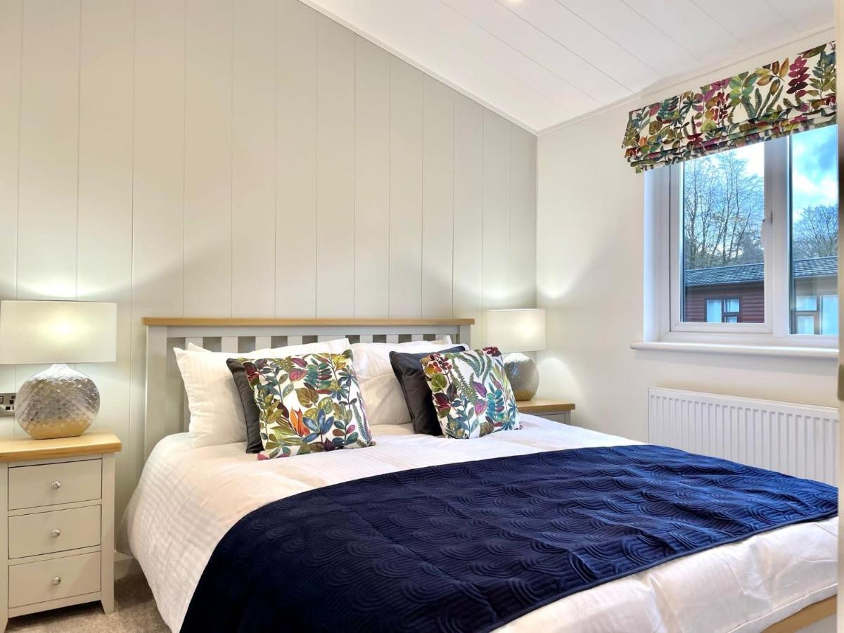 Thirlmere 4 Luxury Lodge At White Cross Bay ウィンダミア エクステリア 写真